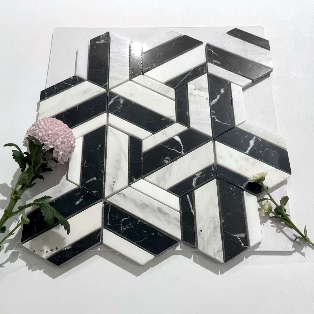 Mosaïque Marbre Noir – Étoile contrastée, salle de bain & cuisine