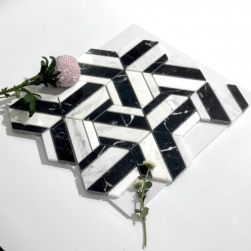 Mosaïque Marbre Noir – Étoile contrastée, salle de bain & cuisine