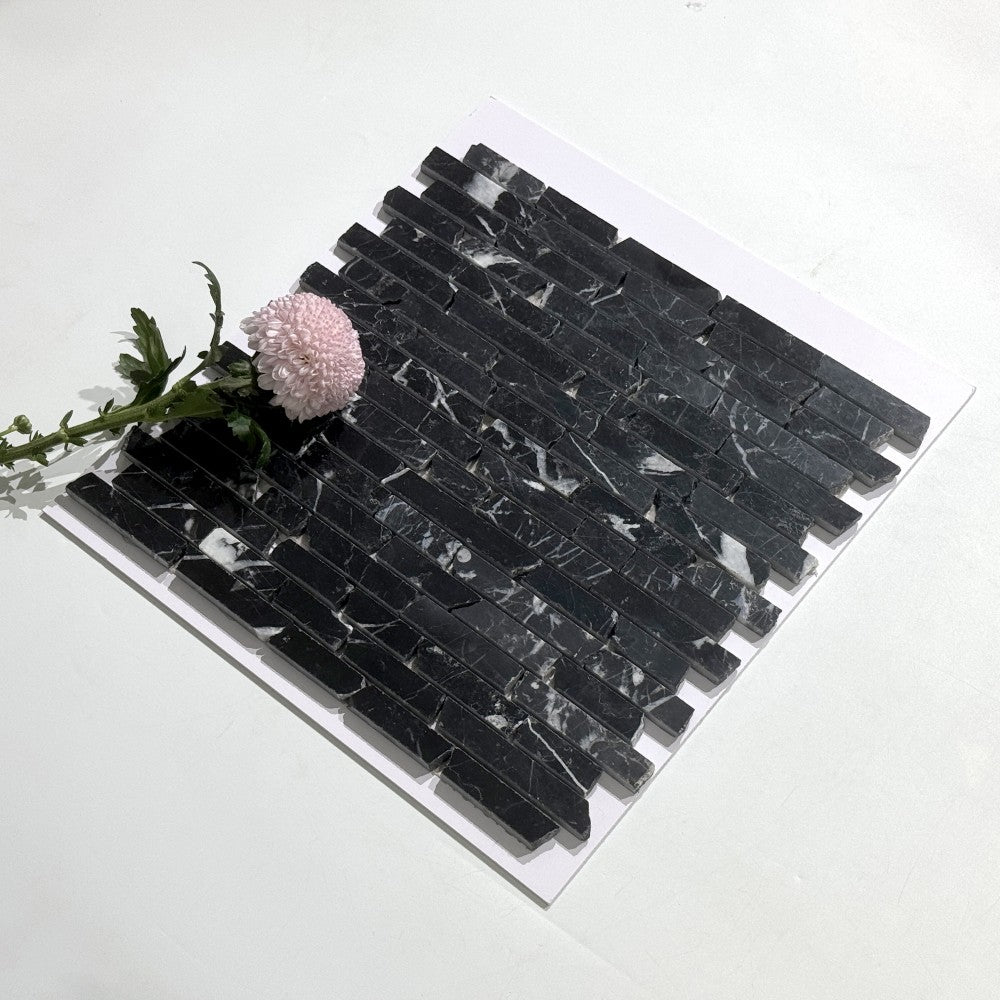 Mosaïque Marbre Noir – Effet éclaté, salle de bain & cuisine